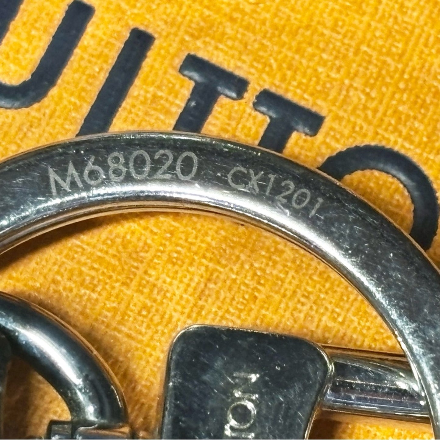 Louis Vuitton Cloche Cre Leather Key Ring Key Holder Black M68020