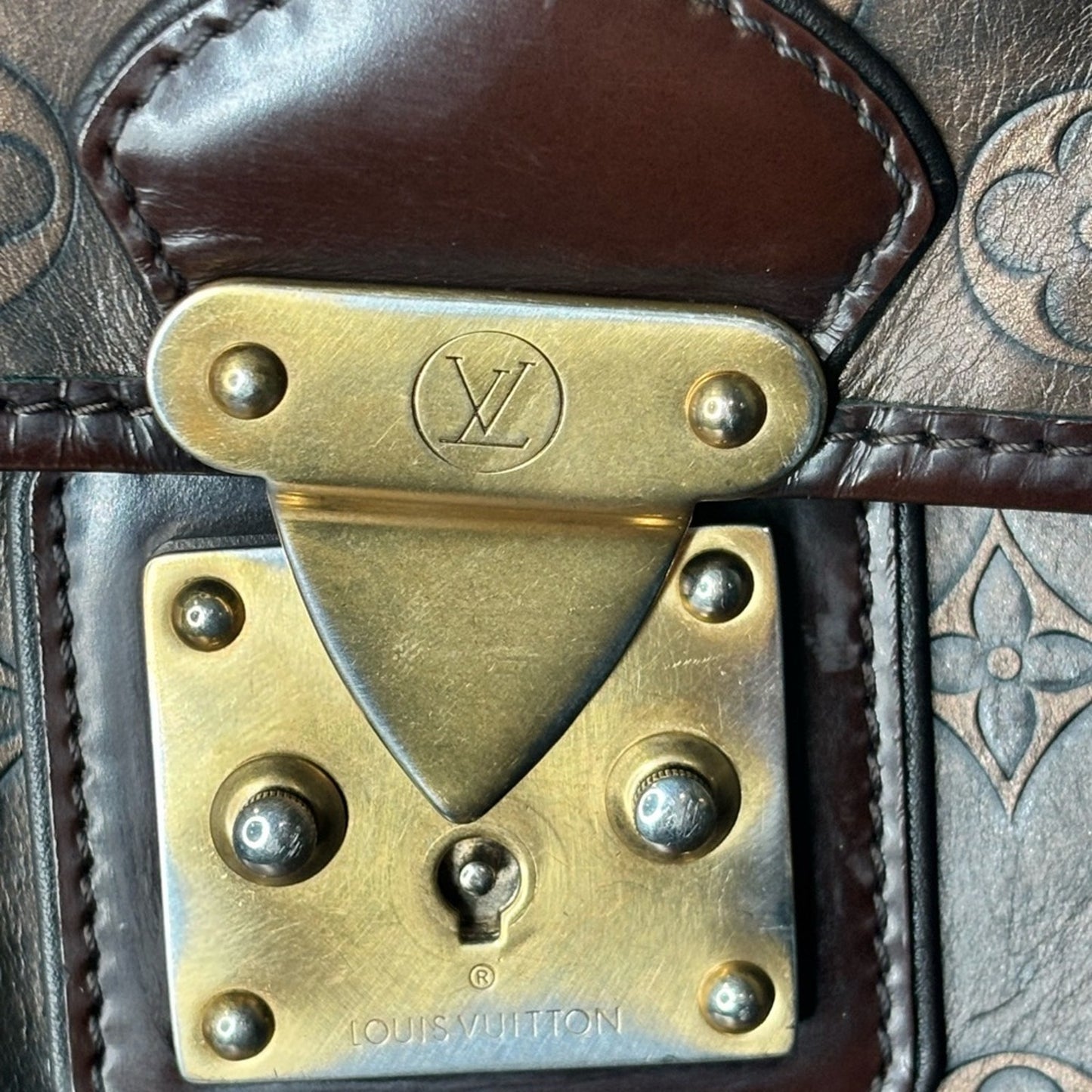 RARE LIMITED EDITION Louis Vuitton Sergent Shoulder bag