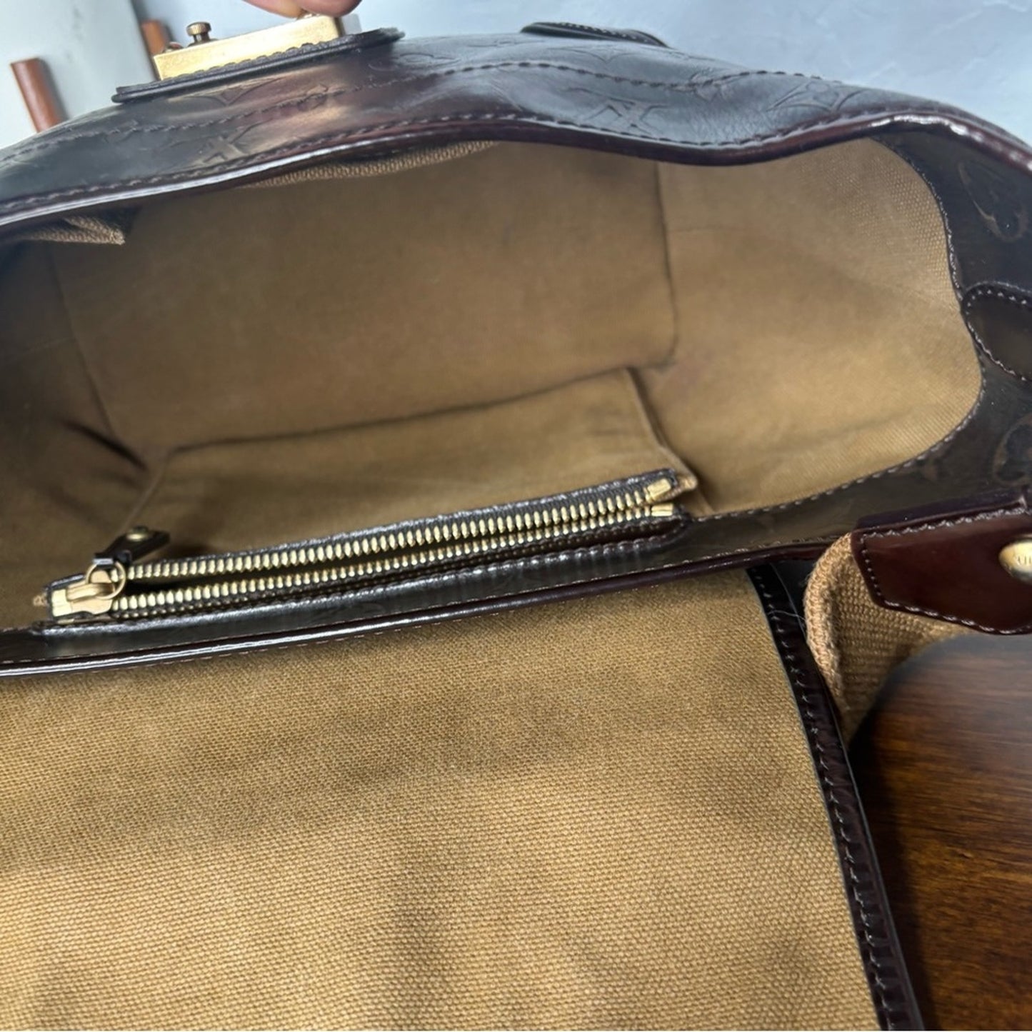 RARE LIMITED EDITION Louis Vuitton Sergent Shoulder bag