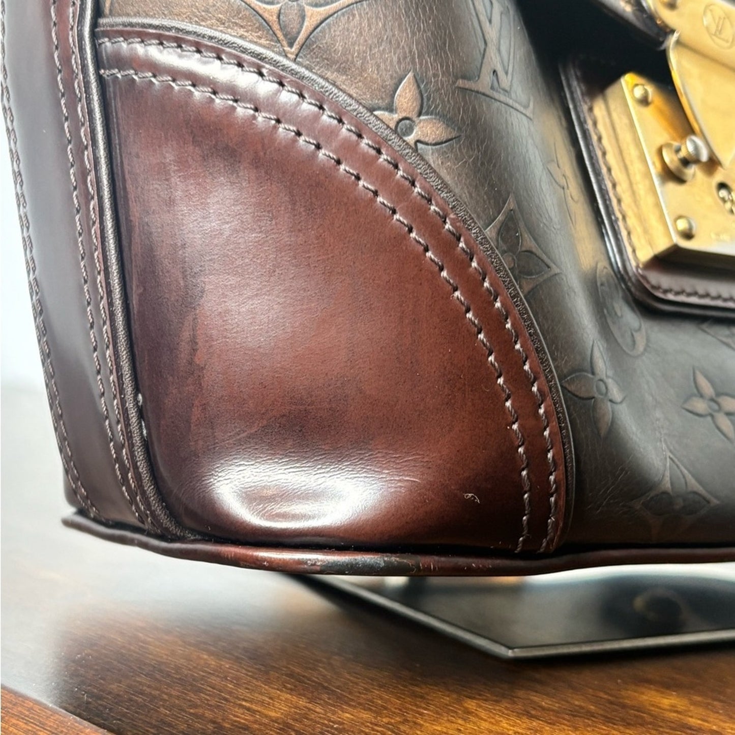 RARE LIMITED EDITION Louis Vuitton Sergent Shoulder bag