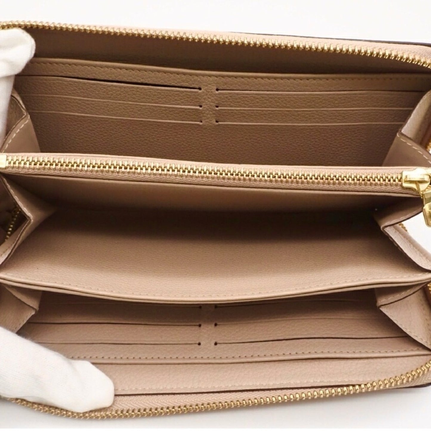 Louis Vuitton LockMe Zippy Wallet