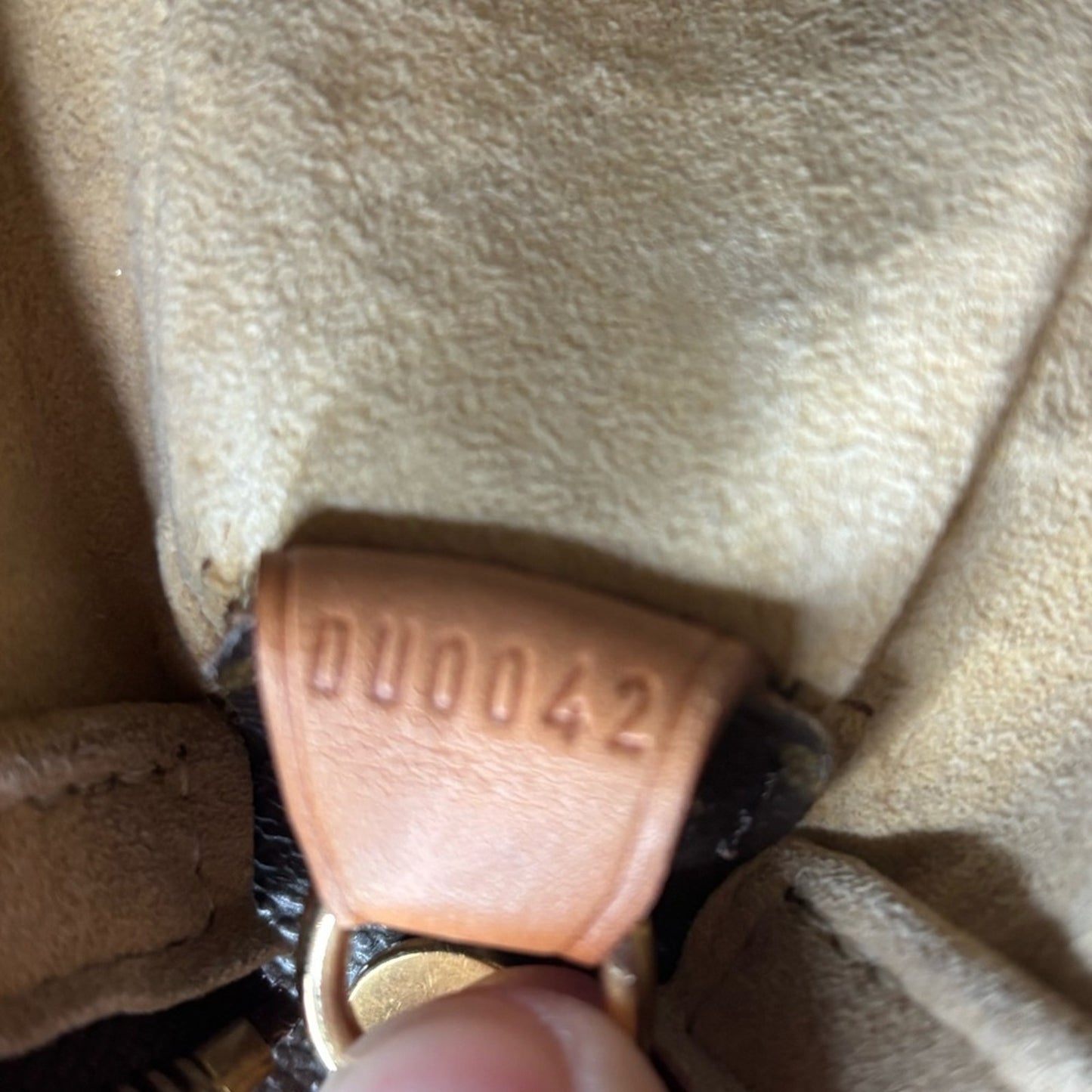 LOUIS VUITTON Looping GM Monogram AUTHENTIC
