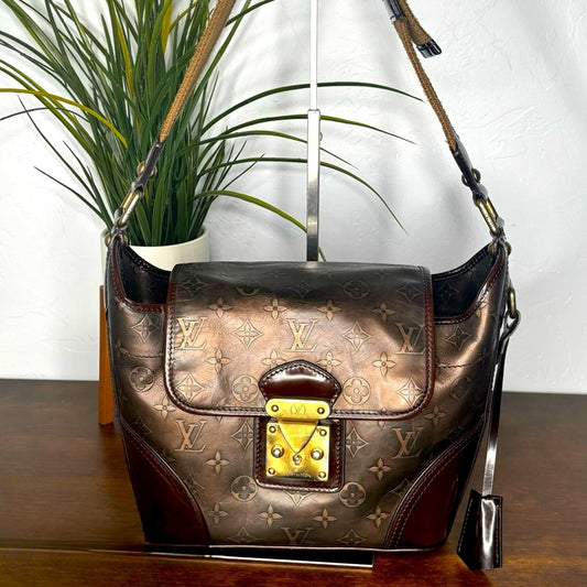 RARE LIMITED EDITION Louis Vuitton Sergent Shoulder bag